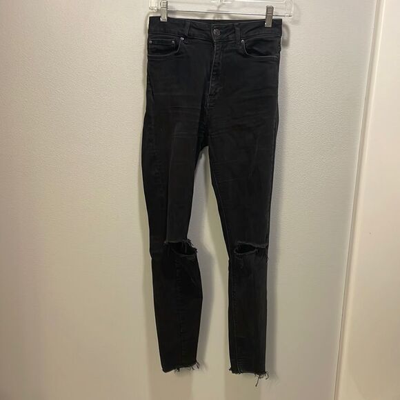 Zara woman’s black jeans - Picture 1 of 8
